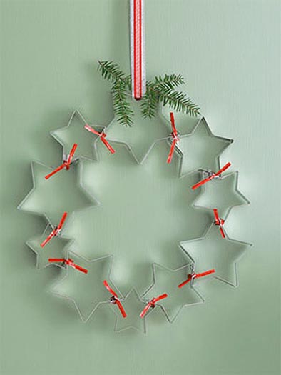 A quick DIY holiday wreath made from cookie cutters
