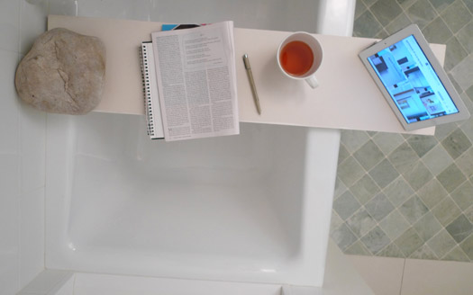 diy wooden tub tray with rock counterweight