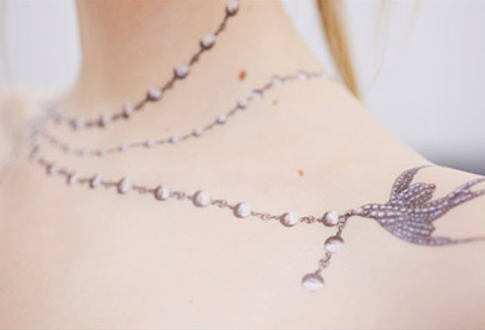 necklace-tattoo-chanel